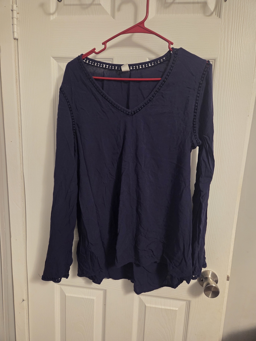 Old Navy Women's Navy V-Neck Long Sleeve Top with Trim